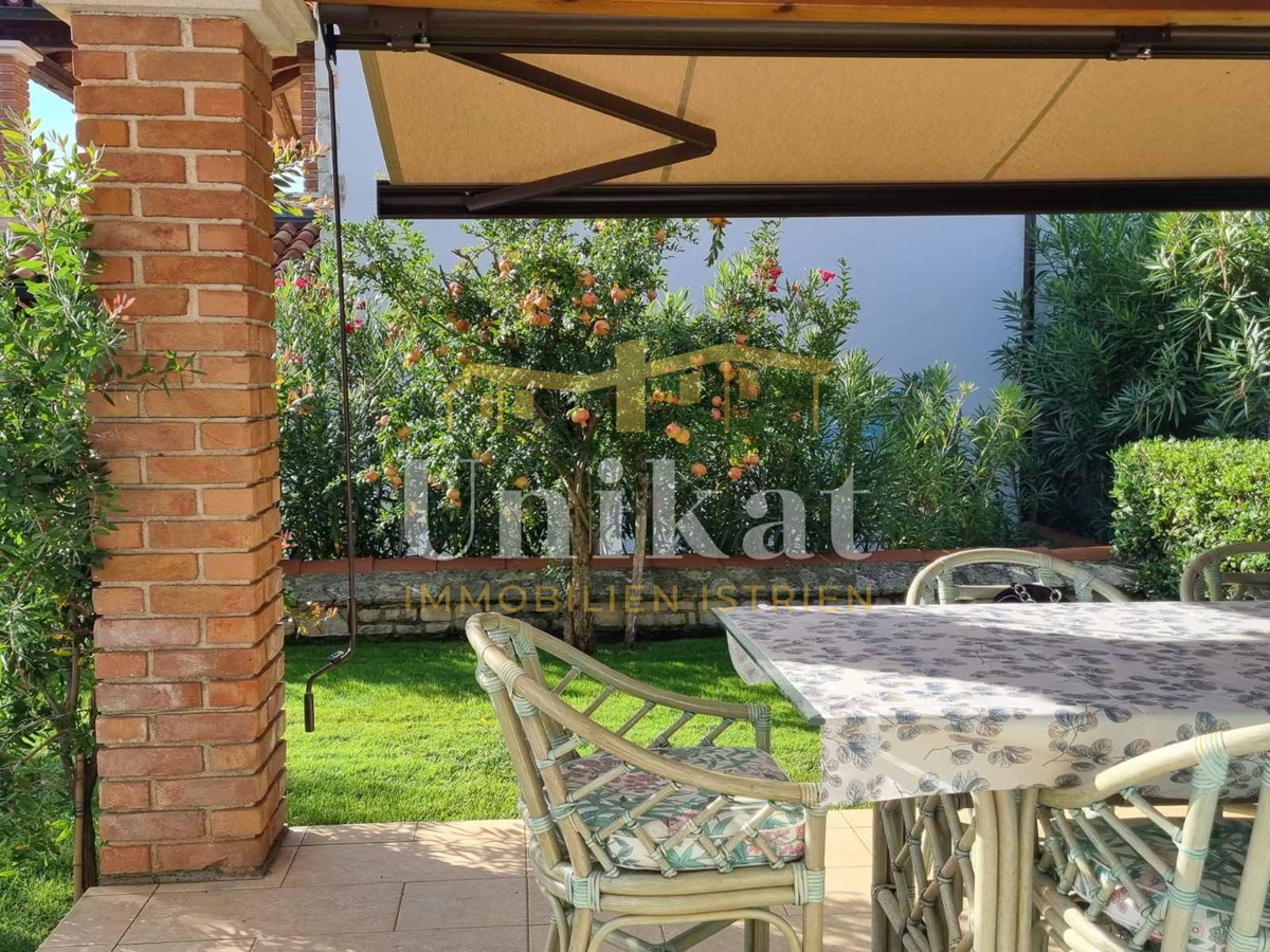 Dvojna hiša v istrskem slogu